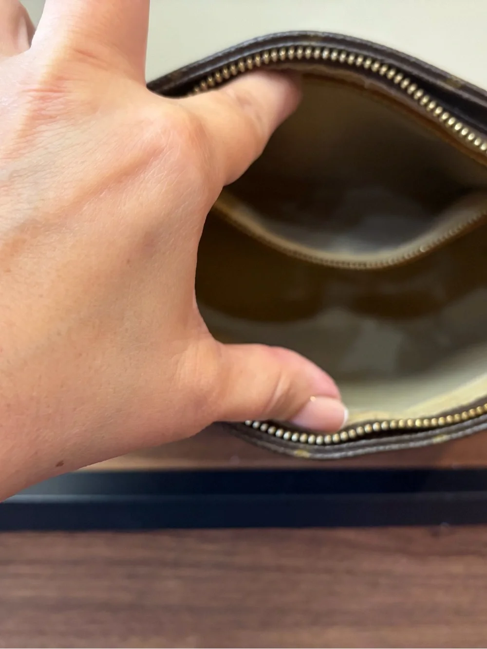 Louis Vuitton Looping MM, authentic, pre-loved, vintage, dust bag included